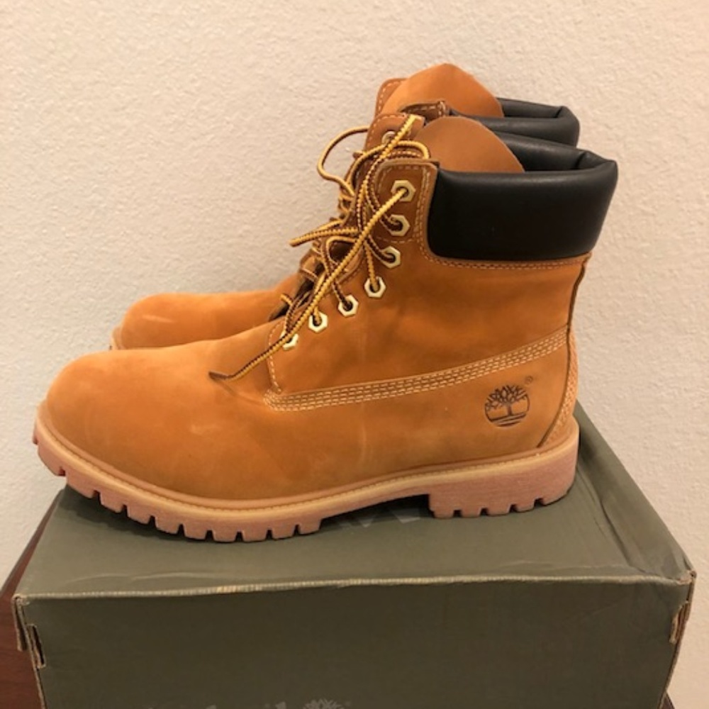 Men's Timberland Boots Size 9.5